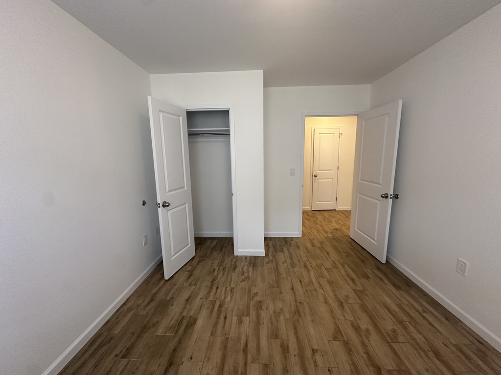 31-72 31st Street - Photo 5