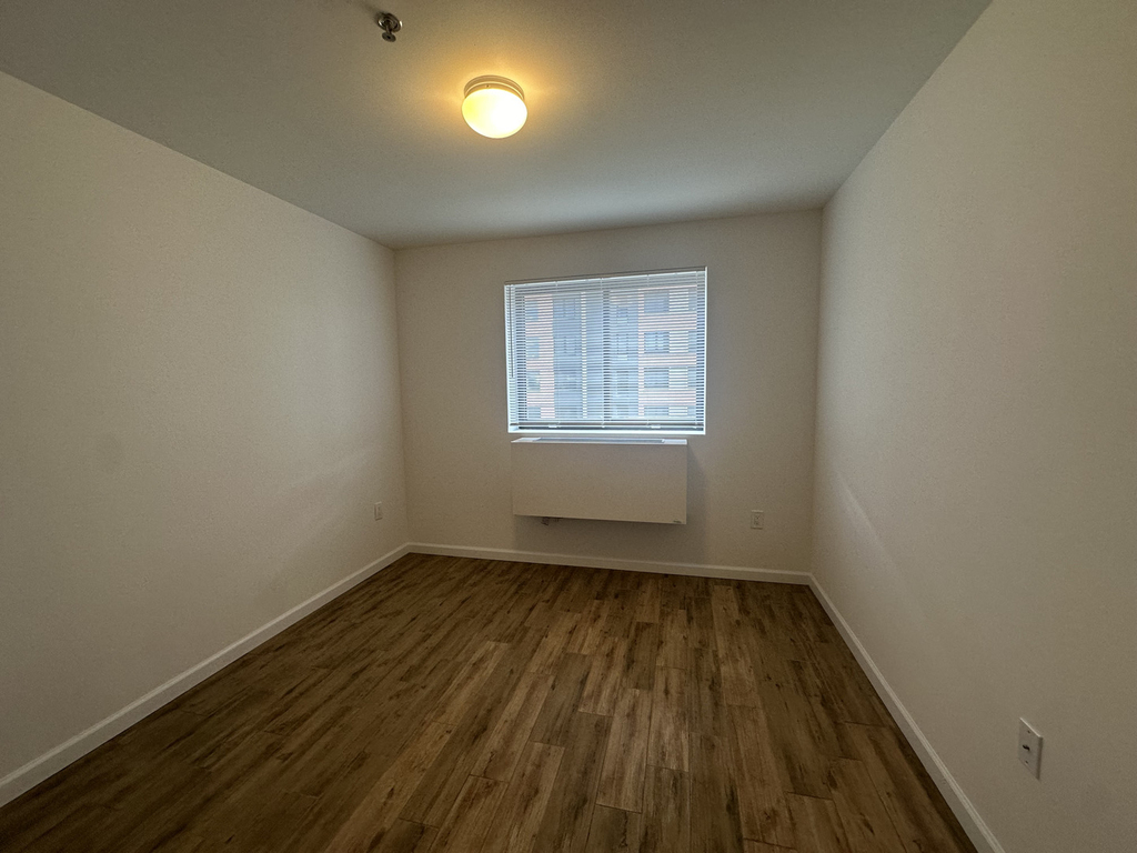 31-72 31st Street - Photo 6