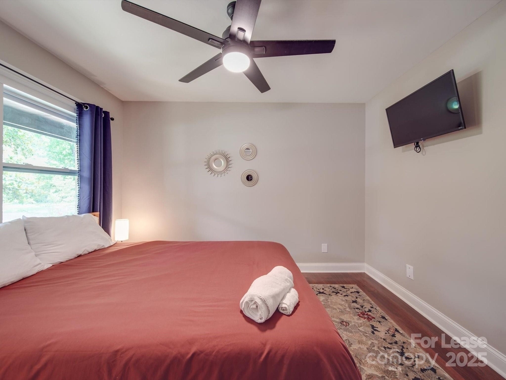 1510 Lynhurst Drive - Photo 9