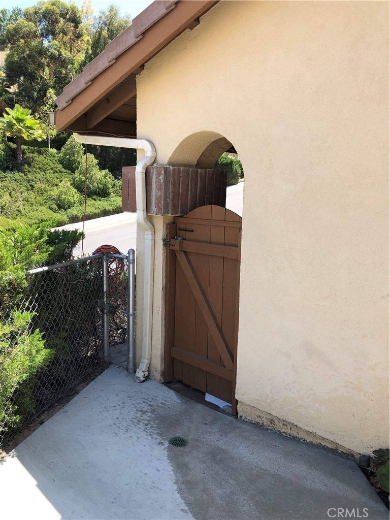 9019 Farralone Avenue - Photo 14