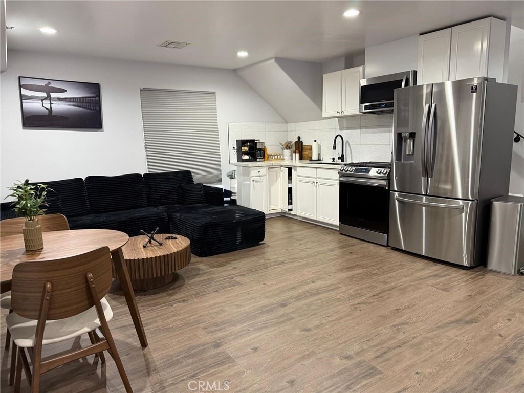 22237 Buena Ventura Street - Photo 11