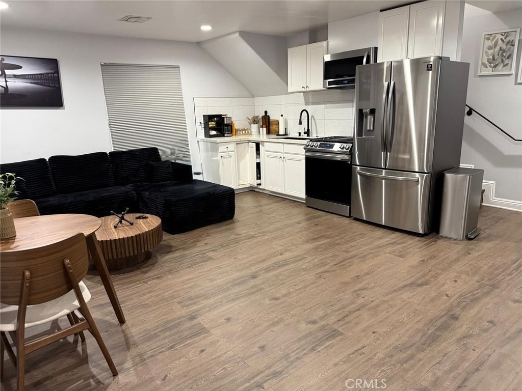 22237 Buena Ventura Street - Photo 14