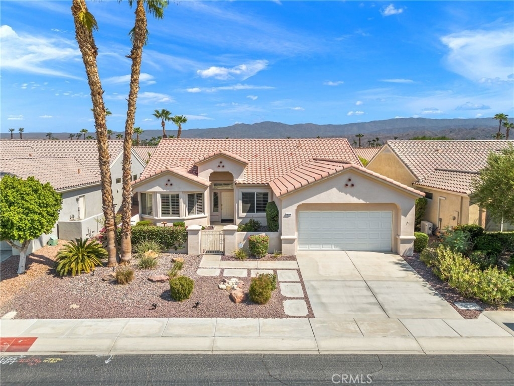 78770 Golden Reed Drive - Photo 1