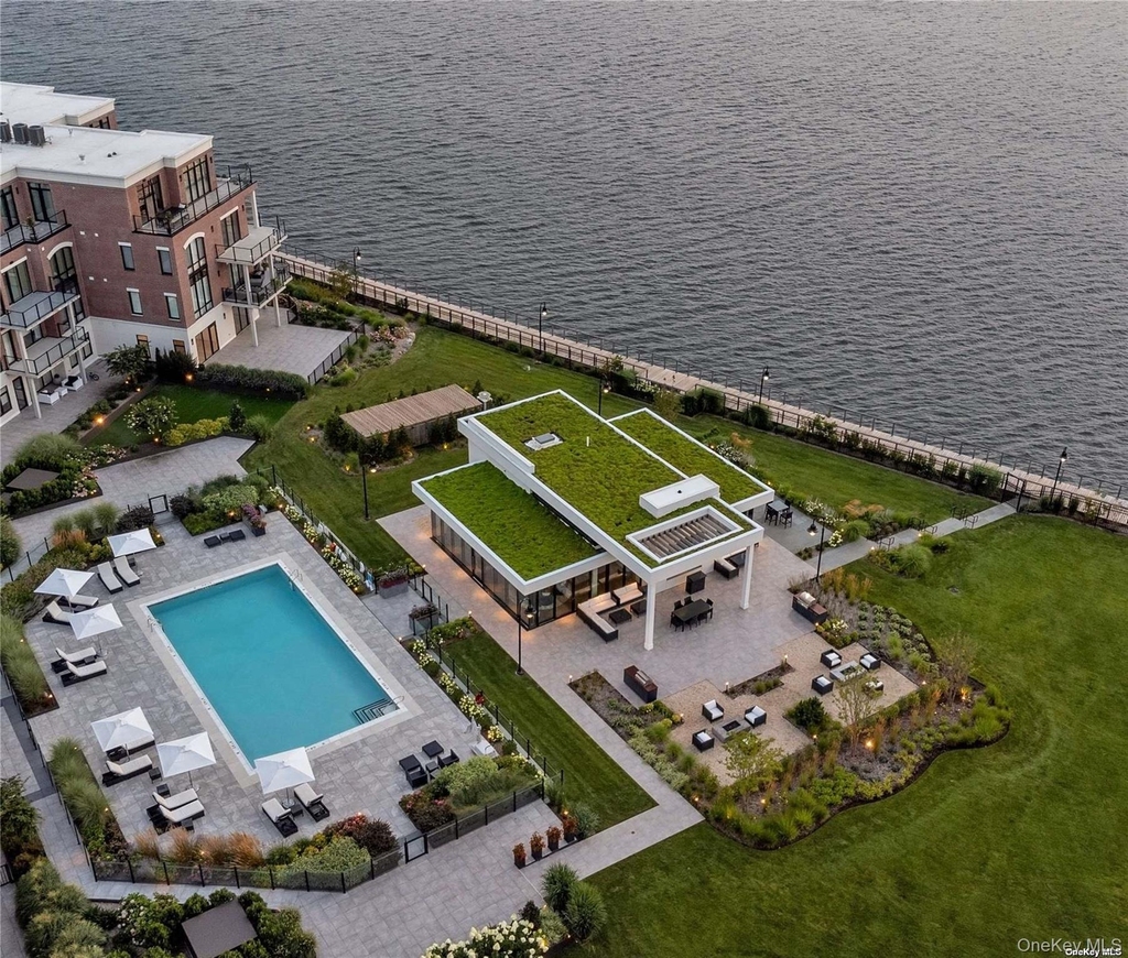 10 Shore Road - Photo 41
