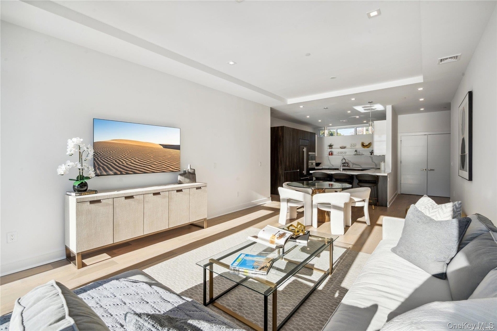 10 Shore Road - Photo 11