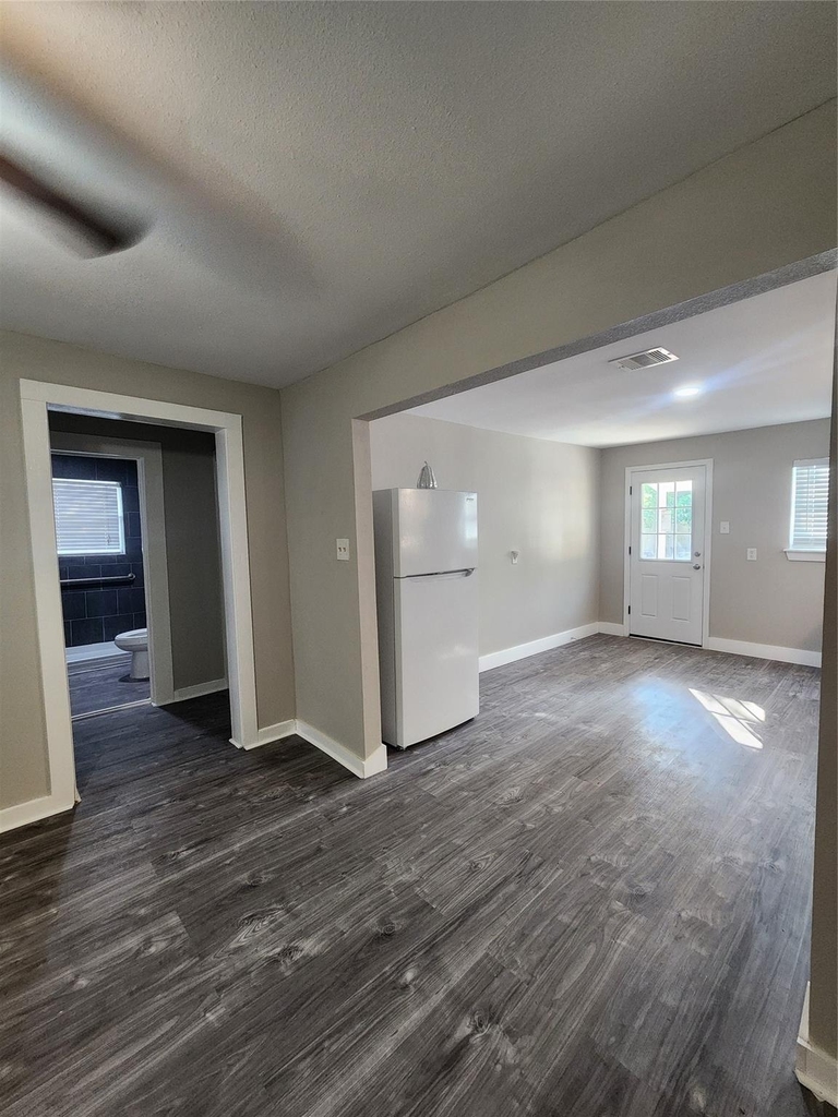 6203 Hoffman Street - Photo 5