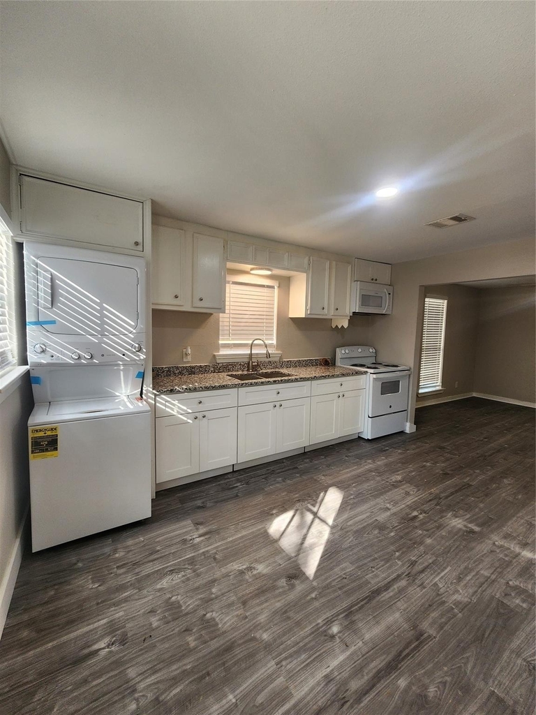 6203 Hoffman Street - Photo 4