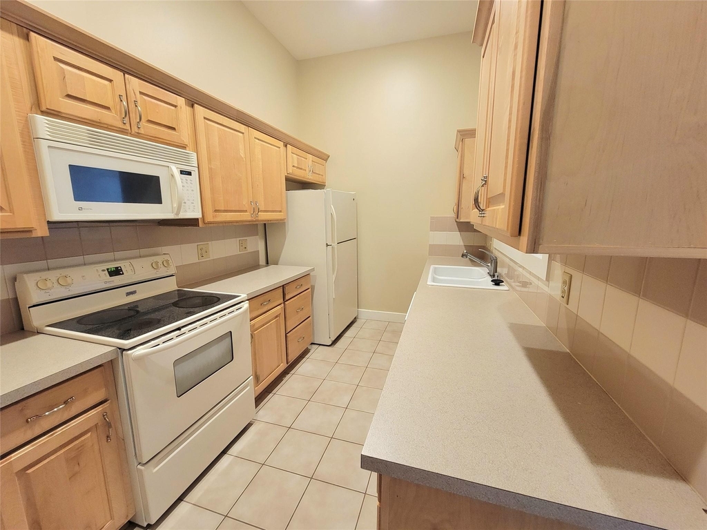 2315 Harborside Drive - Photo 2