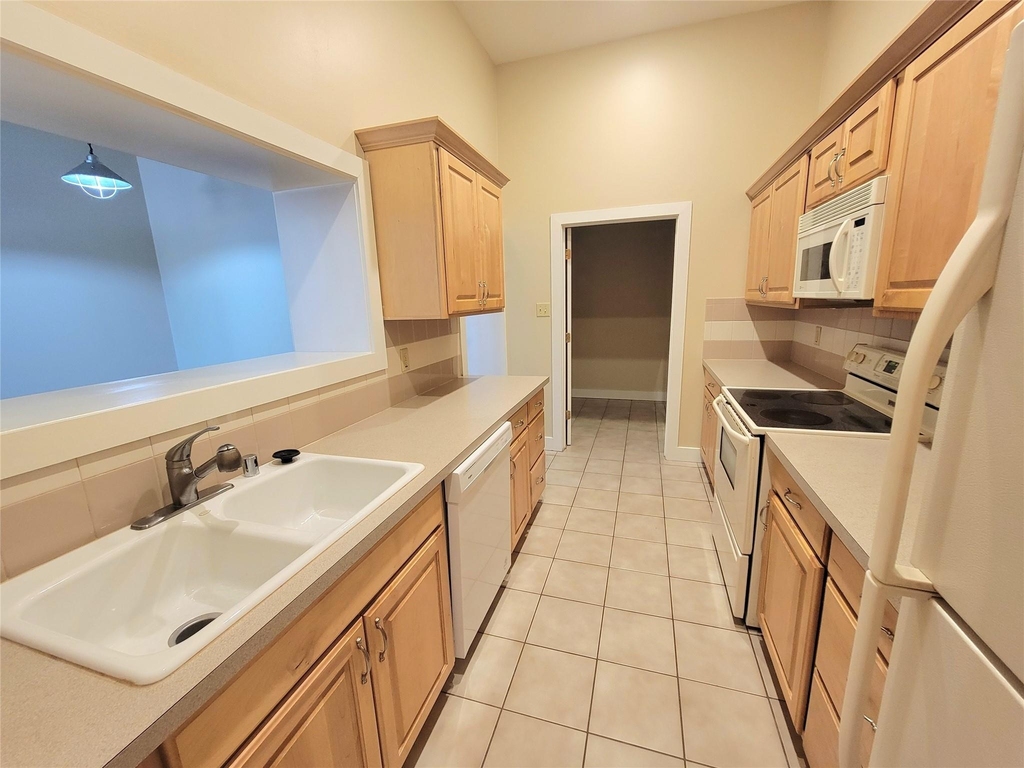 2315 Harborside Drive - Photo 3