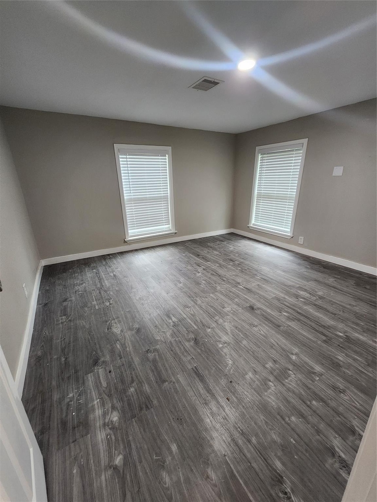 6203 1/2 Hoffman Street - Photo 13
