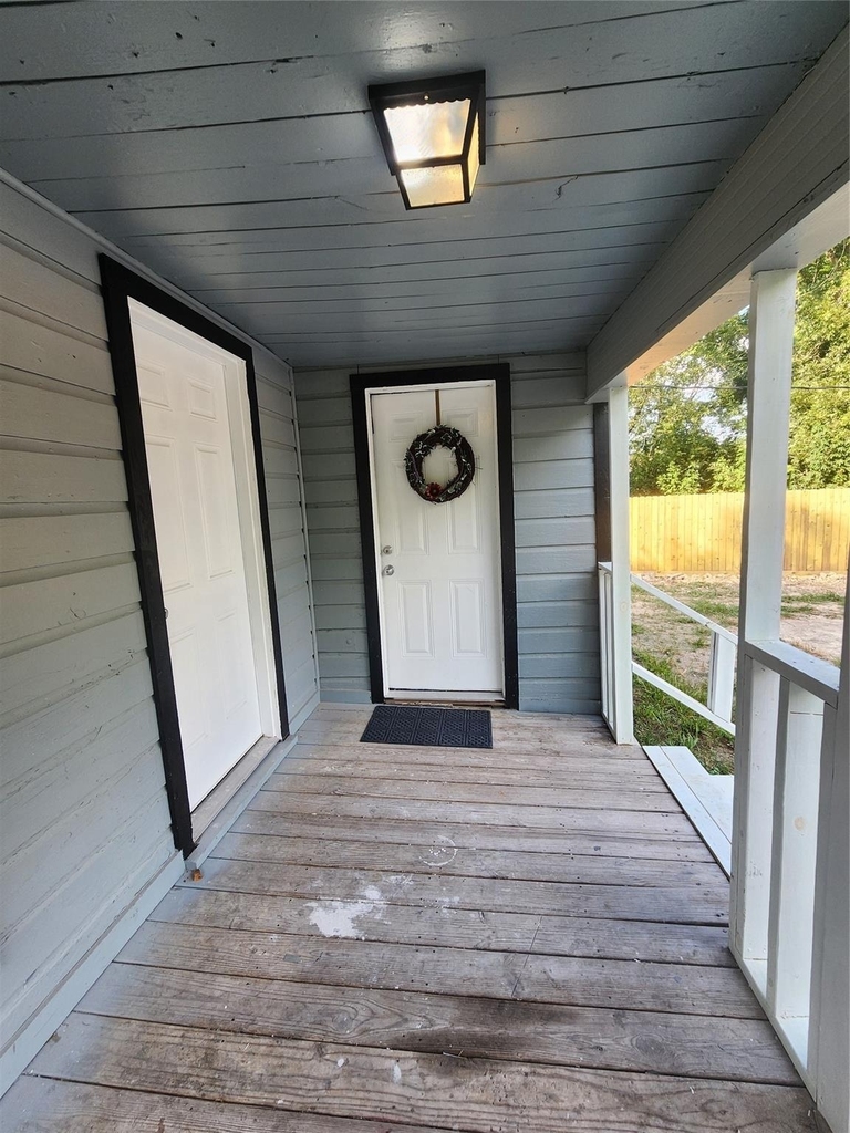 6203 1/2 Hoffman Street - Photo 2
