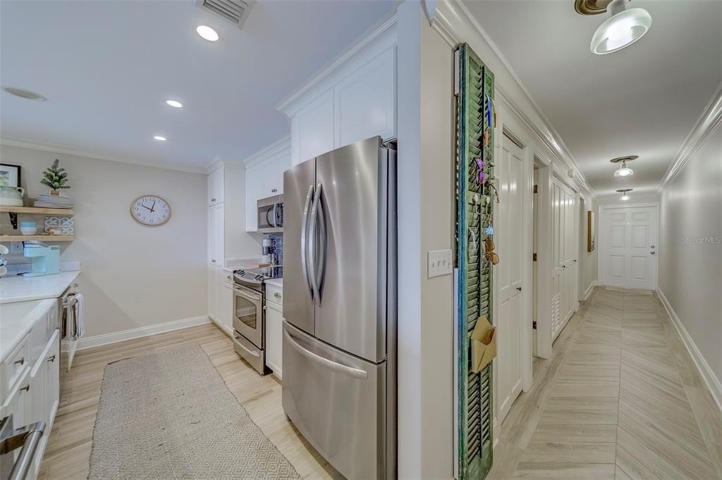 2250 Gulf Boulevard - Photo 2
