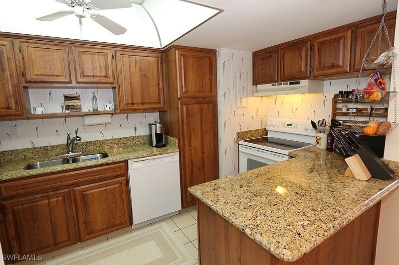 3443 Gulf Shore Boulevard N - Photo 6