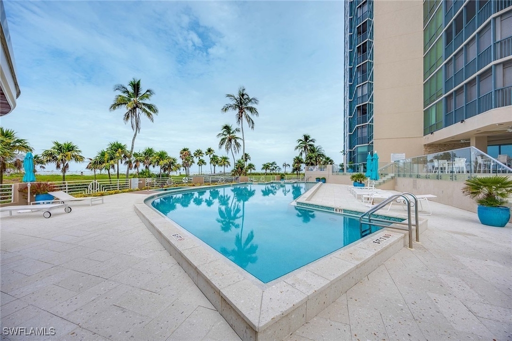 4651 Gulf Shore Boulevard N - Photo 9