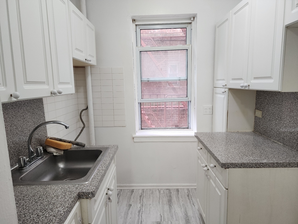 123-25 82nd Ave - Photo 5
