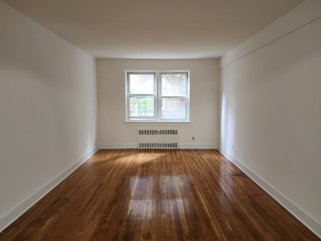 123-25 82nd Ave - Photo 2