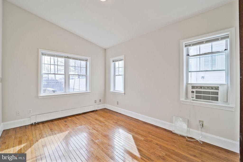 114 Sheridan Street Nw - Photo 16