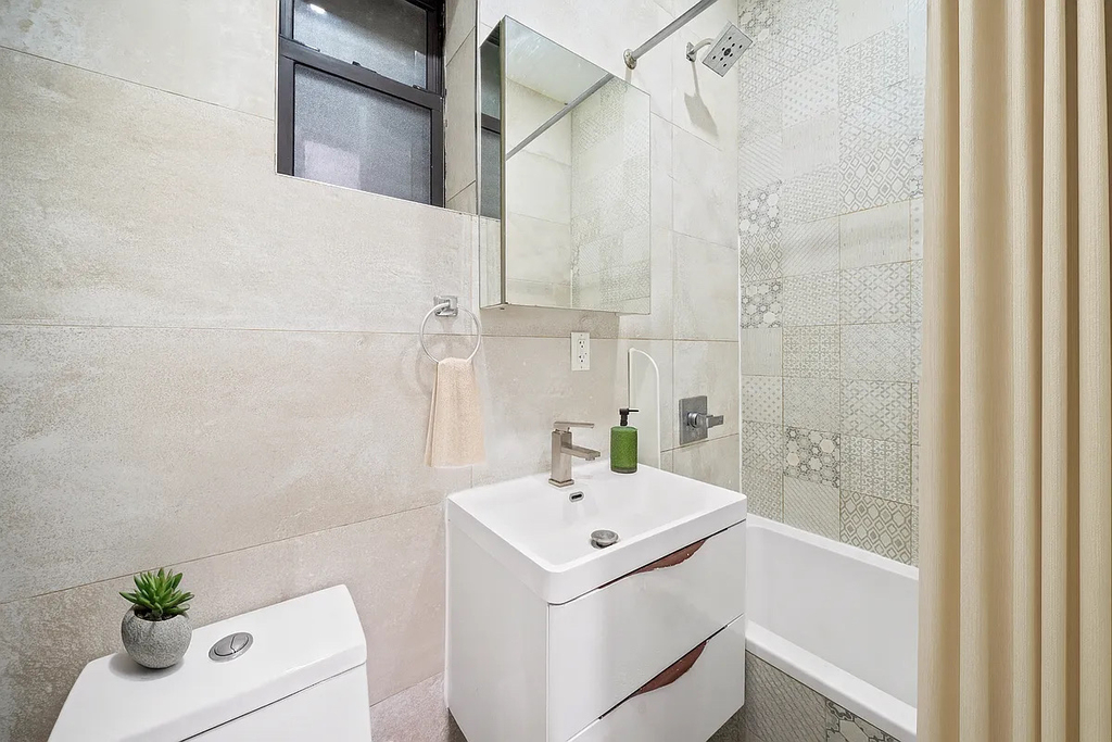 173 Classon Avenue - Photo 4