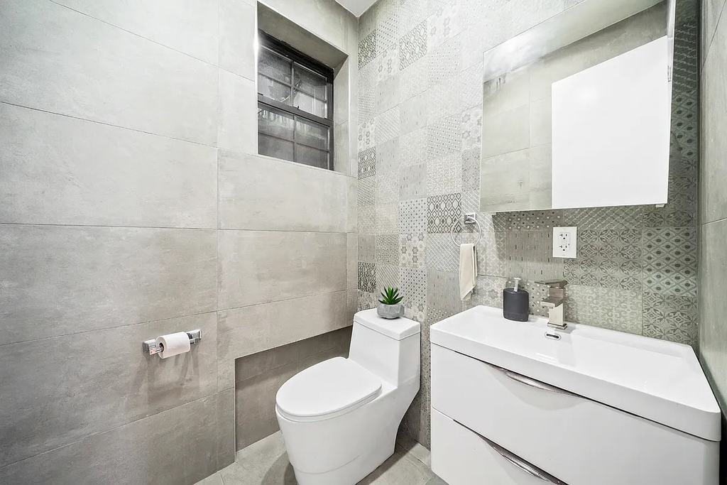 173 Classon Avenue - Photo 5