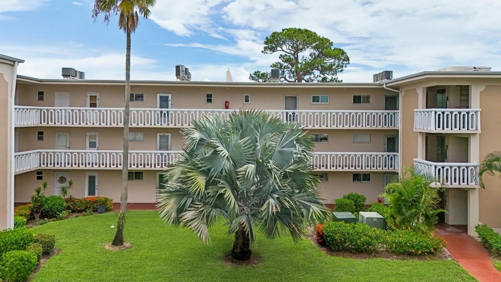2581 N Garden Drive - Photo 16
