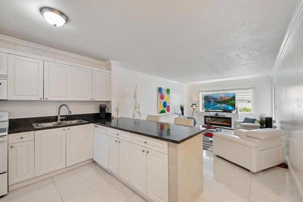 2581 N Garden Drive - Photo 8