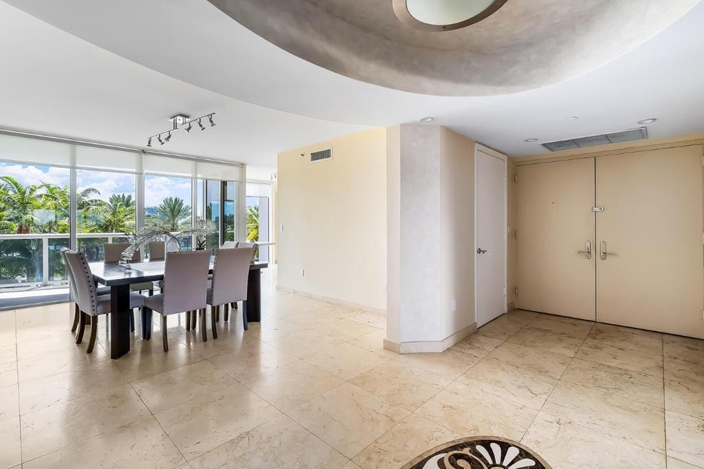 18911 Collins Avenue - Photo 23