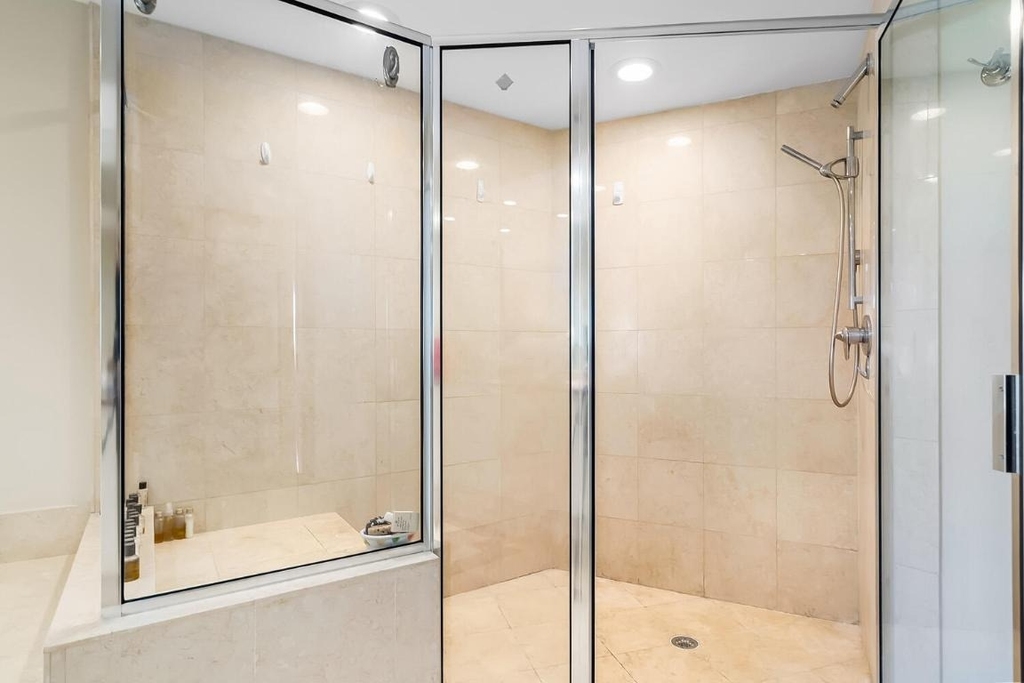 18911 Collins Avenue - Photo 37