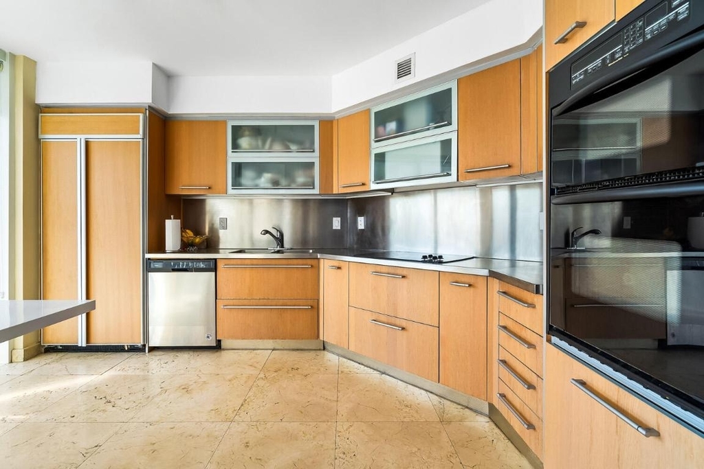 18911 Collins Avenue - Photo 30