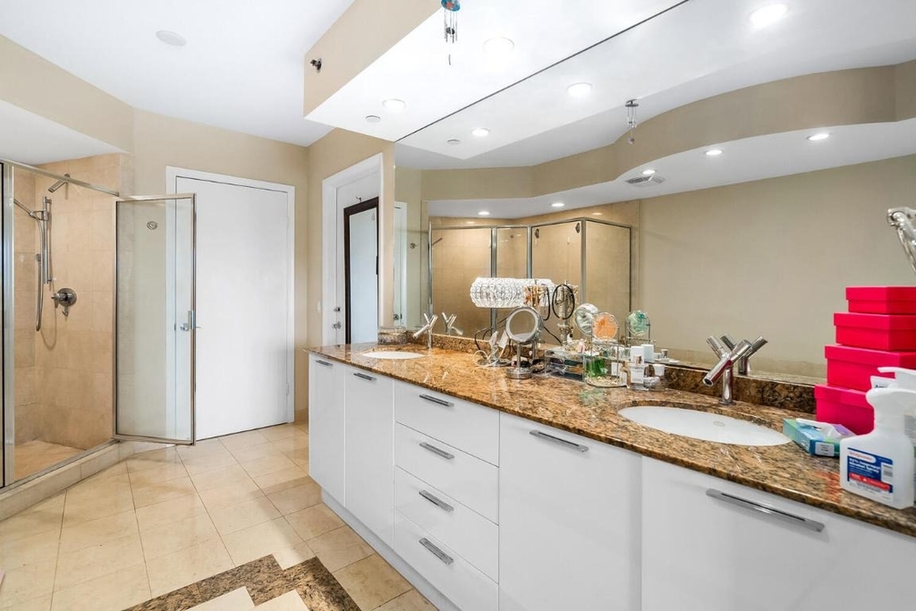 18911 Collins Avenue - Photo 34