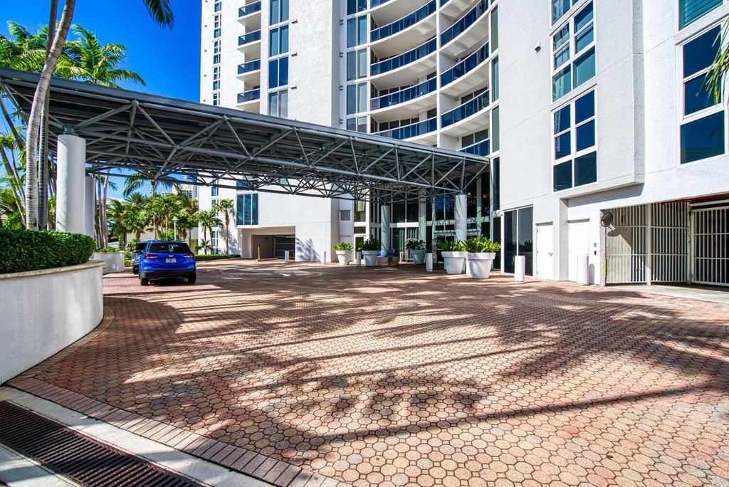 18911 Collins Avenue - Photo 81