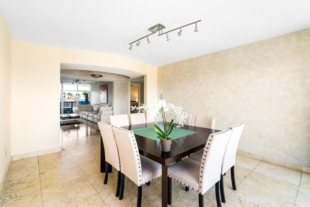 18911 Collins Avenue - Photo 27