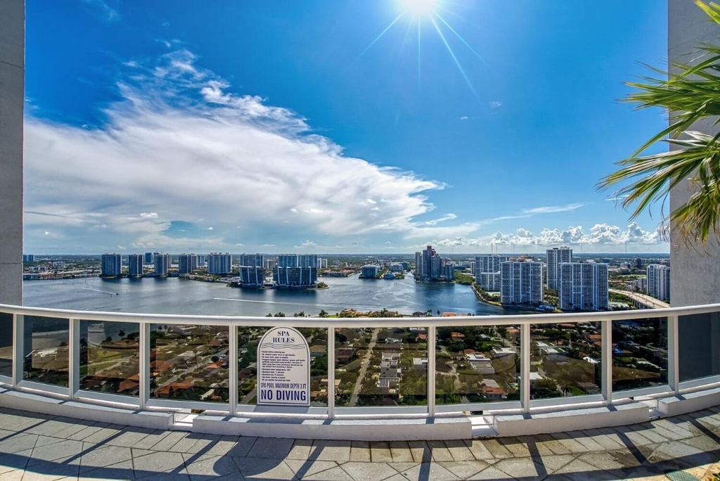 18911 Collins Avenue - Photo 63