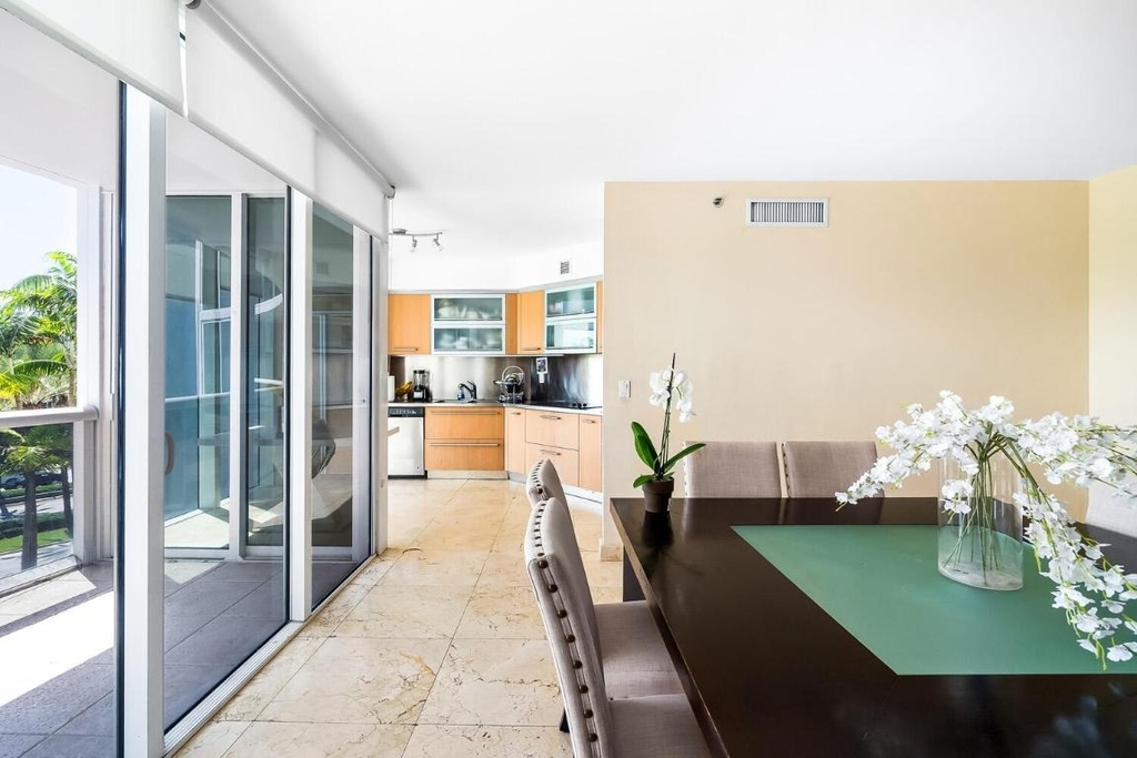 18911 Collins Avenue - Photo 26