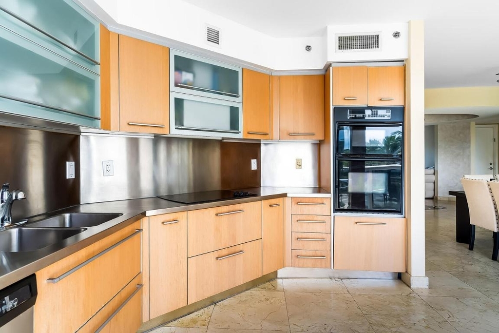18911 Collins Avenue - Photo 29