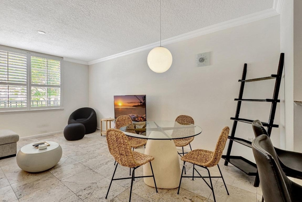 580 S Sapodilla Avenue - Photo 6