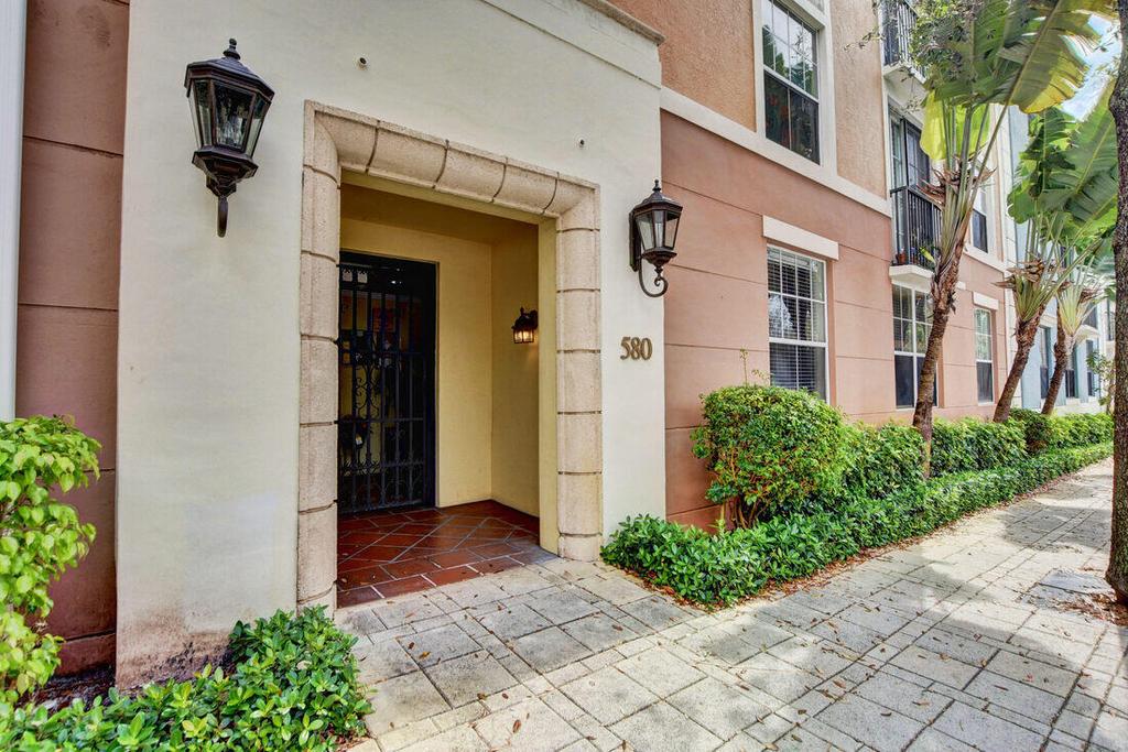 580 S Sapodilla Avenue - Photo 23