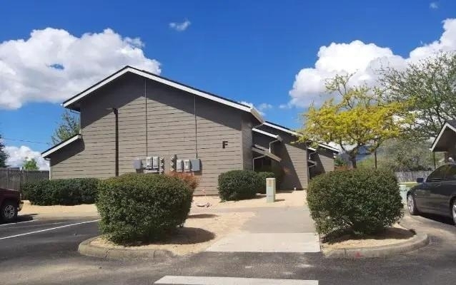1100 Fruitdale Drive - Photo 3