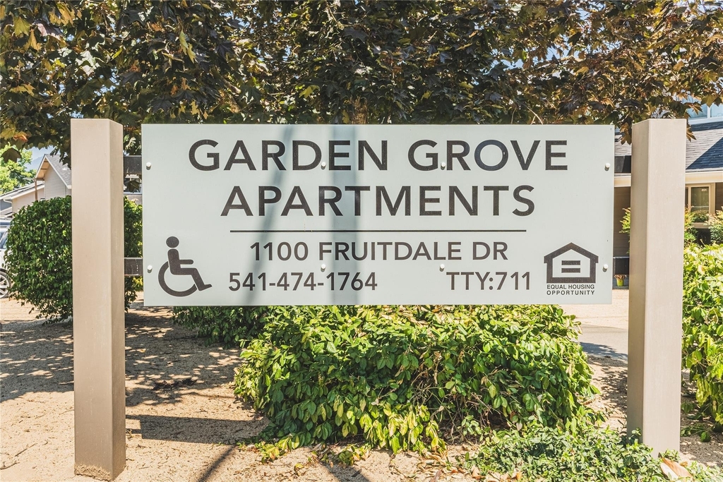 1100 Fruitdale Drive - Photo 0