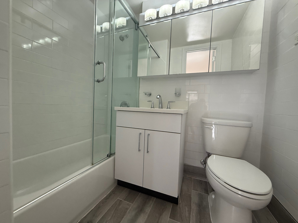 20 Beekman Place - Photo 14