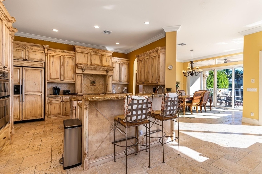 580 Admirals Way - Photo 3