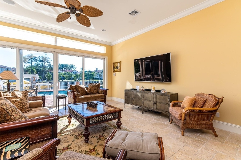 580 Admirals Way - Photo 5