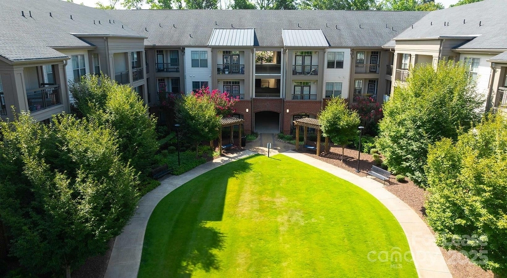 10624 Parrish Street - Photo 6