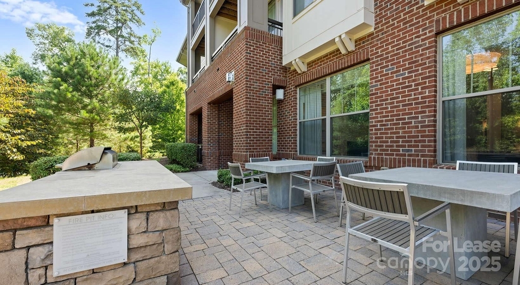 10624 Parrish Street - Photo 8