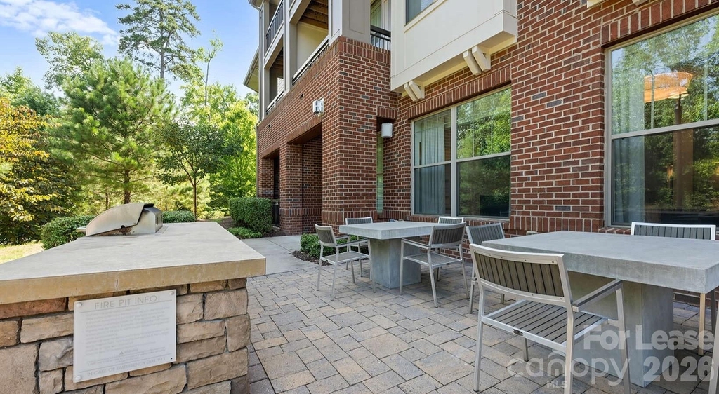 10624 Parrish Street - Photo 8