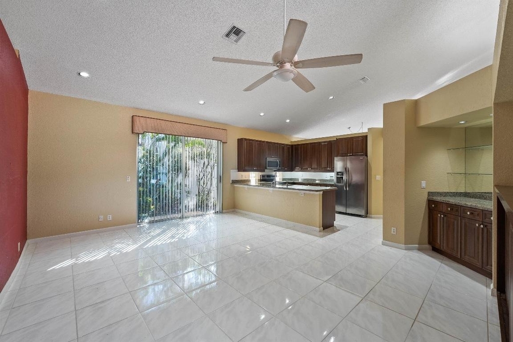 10860 Fairmont Village Drive - Photo 9