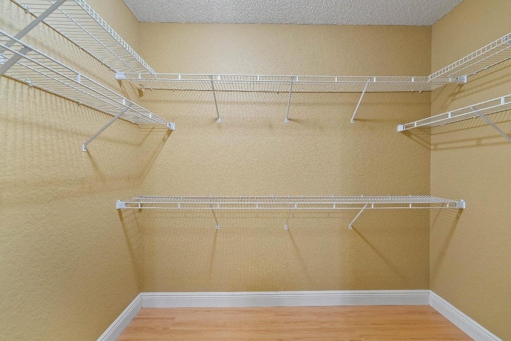 10860 Fairmont Village Drive - Photo 22