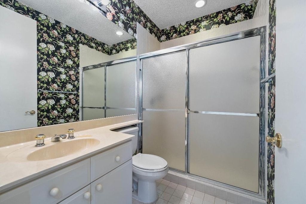10860 Fairmont Village Drive - Photo 32