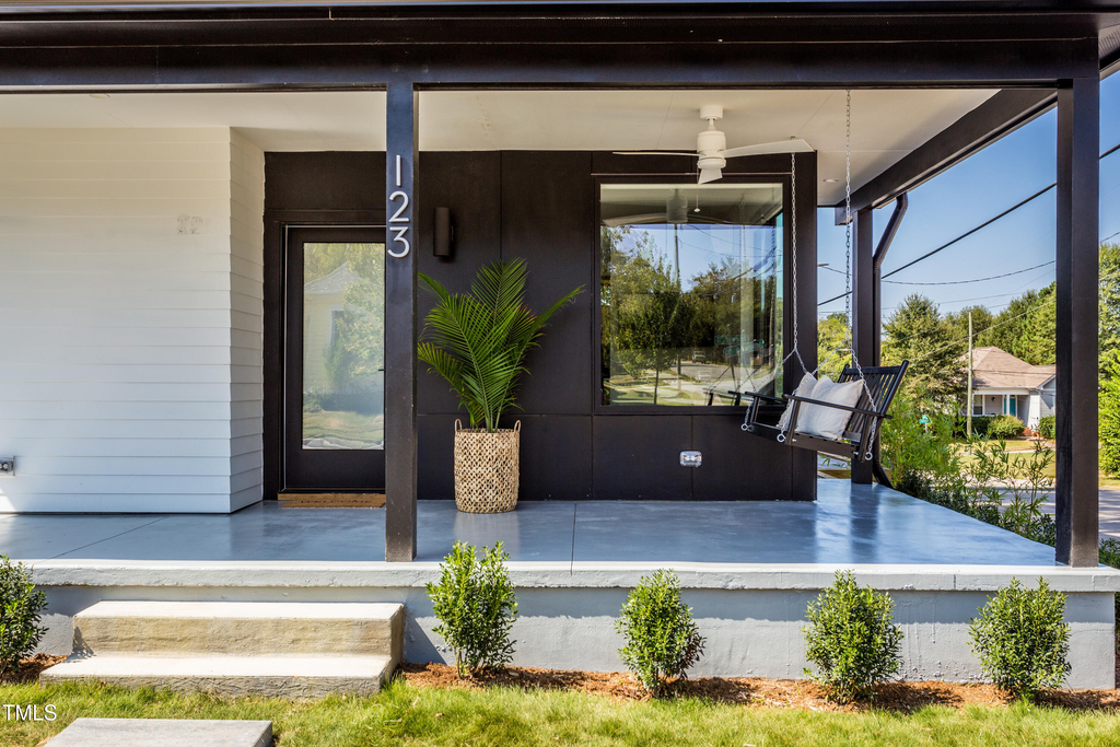 123 Idlewild Avenue - Photo 1