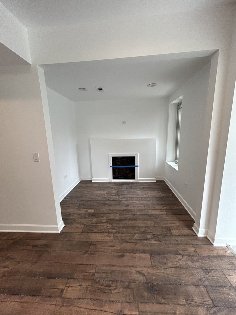 6016 S Saint Lawrence Avenue - Photo 4