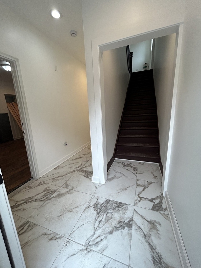 6016 S Saint Lawrence Avenue - Photo 1
